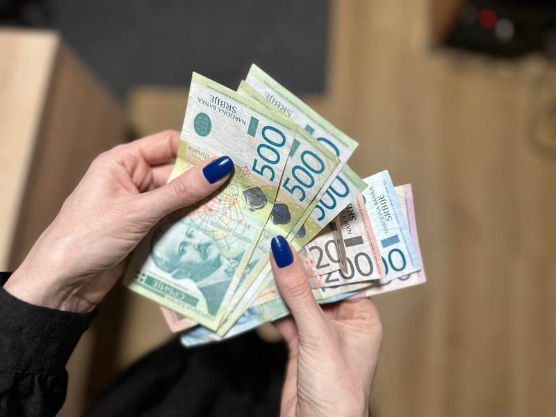 Prosečne zarade po zaposlenom